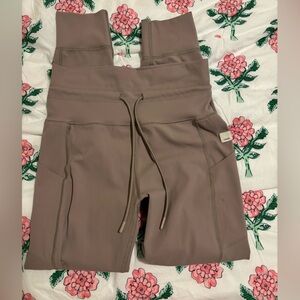Vuori Daily Pocket Legging Size Small